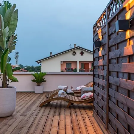 公寓 Rooftop Sealavie, Jacuzzi E Terrazza Privata