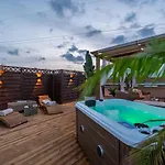 Lägenhet Rooftop Sealavie, Jacuzzi E Terrazza Privata Viareggio
