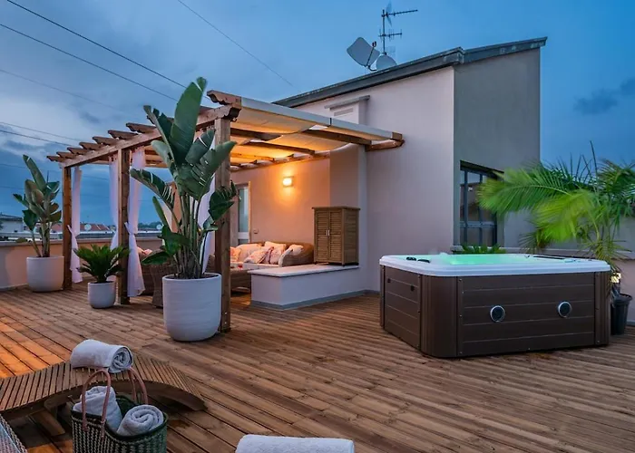Rooftop Sealavie, Jacuzzi E Terrazza Privata Apartment Viareggio